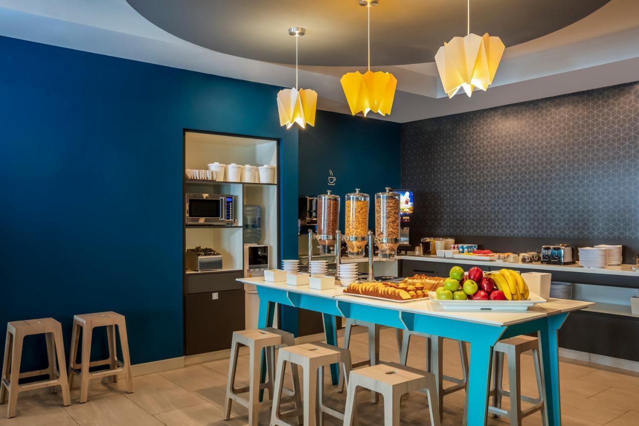One Monterrey Tecnologico Hotel Ngoại thất bức ảnh