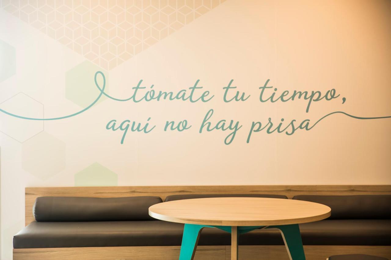 One Monterrey Tecnologico Hotel Ngoại thất bức ảnh